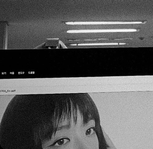 official_jensoo's tweet photo. D-1 of Jisoo for Dunst 🤍👀 https://t.co/WT5lxC7qRR