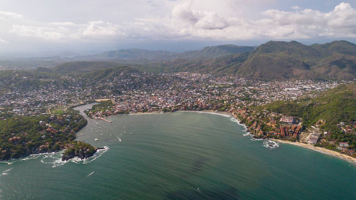 Así nos amaneció en Zihua. ¡Les deseo un excelente jueves!