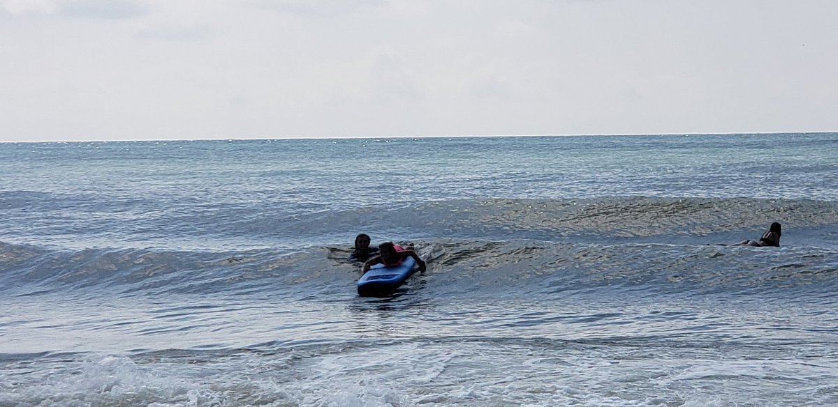 LiteBitCo's tweet image. You are an inspiration @bethanyhamilton 
My lil soul surfer Jessie (7) is taking on the waves this morning. 
She's a huge fan.