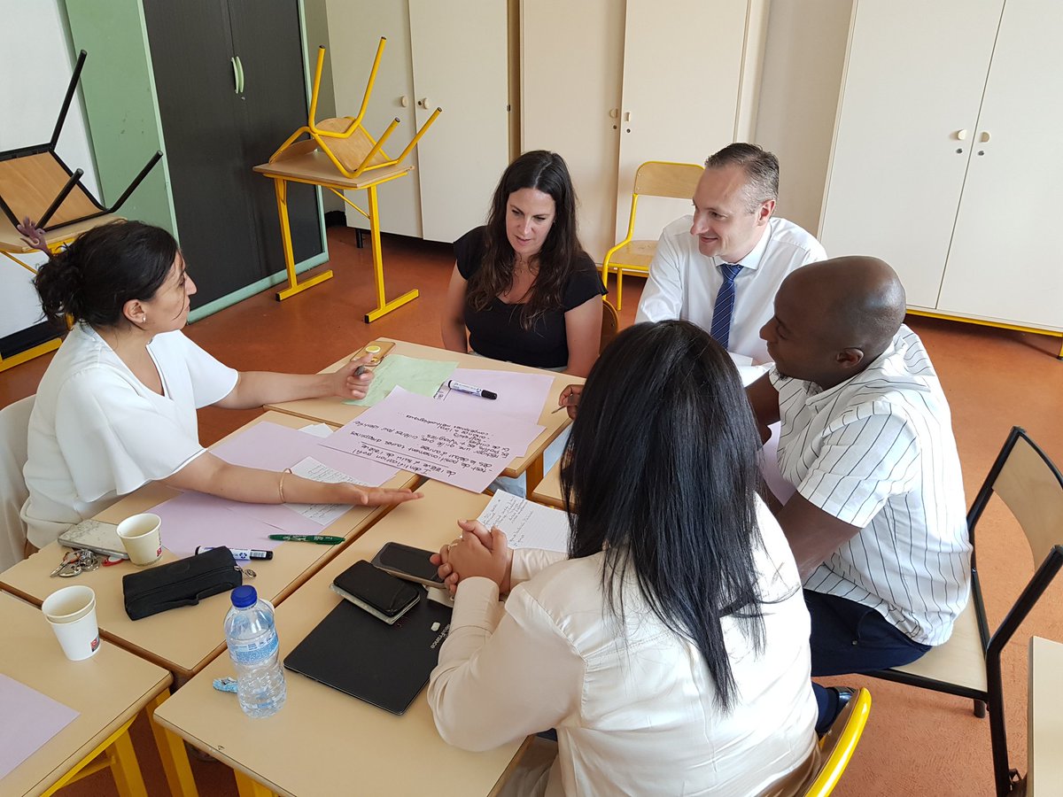 Atelier d'idéation sur l'expérimentation de la mesure 5.3 de la réforme du lycée professionnel : Parcours de consolidation avec les équipes du <a href="/LyceeVoilin/">Lycée Voilin</a> et du lycée Santos Dumont à St-Cloud et les inspecteurs <a href="/tikobaine/">Nadia Tikobaïne</a> et Pascale Lejeune <a href="/acversailles/">Académie de Versailles</a> <a href="/ProVersailles/">Voie Professionnelle - Académie de Versailles</a>