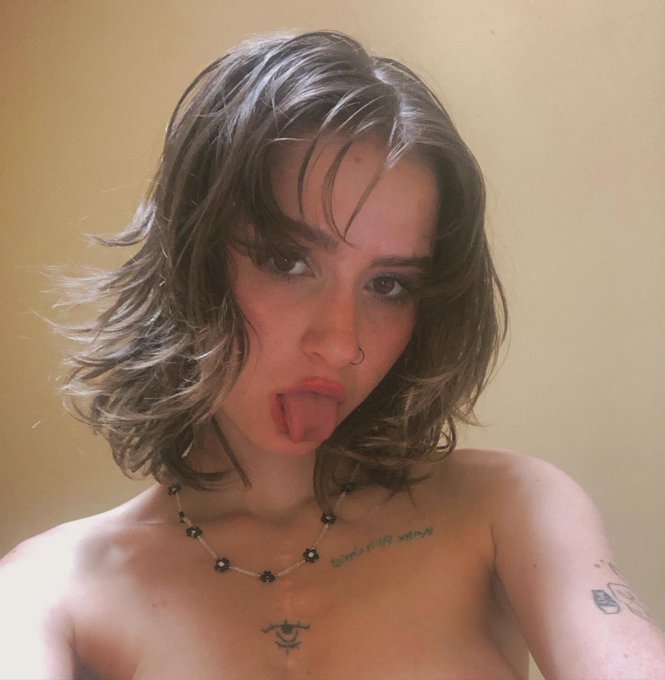 Btw THIS war is in FACT OVER <3 #nsfw #adultcontent #cornstar https://t.co/k2DYLdsCxB<a href="/tag/adultcontent"class="tags">#adultcontent</a><a href="/tag/cornstar"class="tags"><span>#cornstar</span></a>