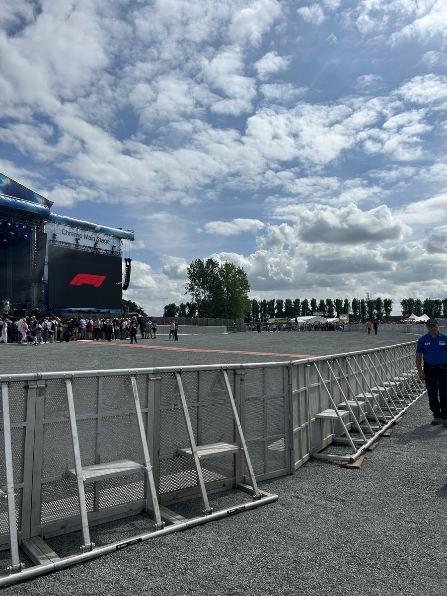 ClearyLolo's tweet photo. Calling @SilverstoneUK out for not allowing access to all fans, instead charging them extra to get priority access which they have never done before. The list of scams continues… https://t.co/CCEFXdRmVM