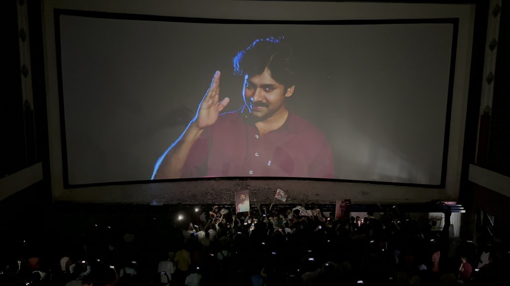 Some of our cofans celebrations unay ante chepandi vastam show anta 😐

Asal farewell show chesedi celebrations kosam kada andaru ochi full chesi unte entha bagundedi 🥹

Emparledu just oche 350-400 members just tweets chusi book cheskuna valley thank you🙏🏻 

#TholiPrema4K