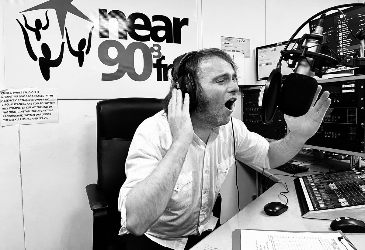 nearfm's tweet photo. Join The Neon Room @riggersdublin & @revtonybones for their 14th Birthday party 🥳🥳, as they join forces with #Soundglasses in @BigRomanceBar on July 20th, 8pm til late. Expect great tunes! Book a table
https://t.co/j90f5dXrIO https://t.co/aCpafEDAq3