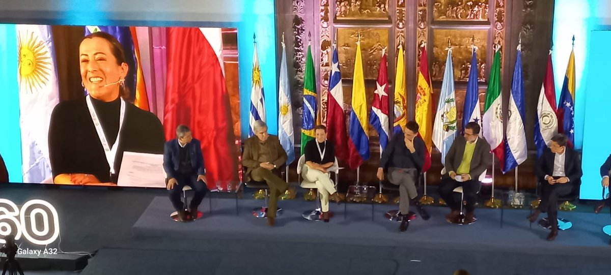 Bogota_Turismo's tweet photo. #AEstaHora | El @IDTBogota como vocero de la Red Iberoamericana de Destinos Turísticos Inteligentes, en cabeza de la Subdirectora de Inteligencia Paola Sánchez @pasapri123 participa en el “Seminario Internacional sobre Destinos Turísticos Inteligente Turismo 360” https://t.co/P5yOp285dx