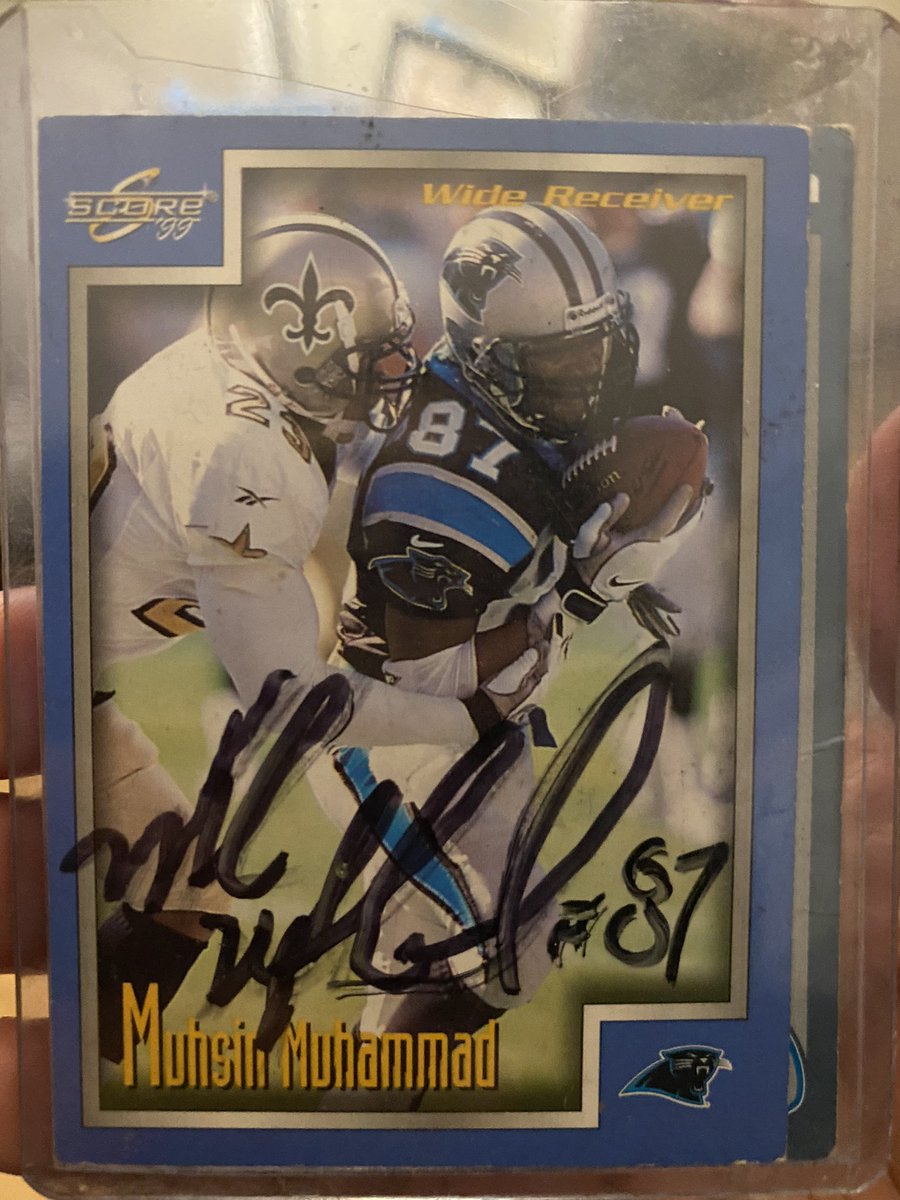 CatmanJr87's tweet photo. 🚨🚨this giveaway is in honor of my dad his fav player was moose he got a card signed by him and cherished it now he is gone and I’m finally at a place where I can let the card go! Must like post must RT must be following me to win!! #KeepPounding 🚨🚨 https://t.co/A8FRQb05f7