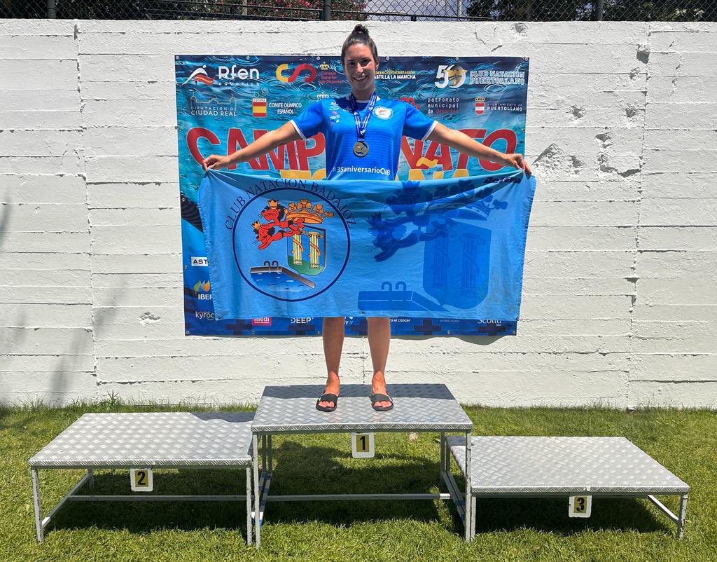 CnbMasters's tweet image. Primer día del Campeonato de España Master de Natación :
Marina Mena Timón, CAMPEONA DE ESPAÑA EN 200 BRAZA Y RÉCORD DE EXTREMADURA con un tiempo de 2.58.47, categoría +30. 
¡Orgullos@s de ti!
💙💙💙
🦁🦁🦁