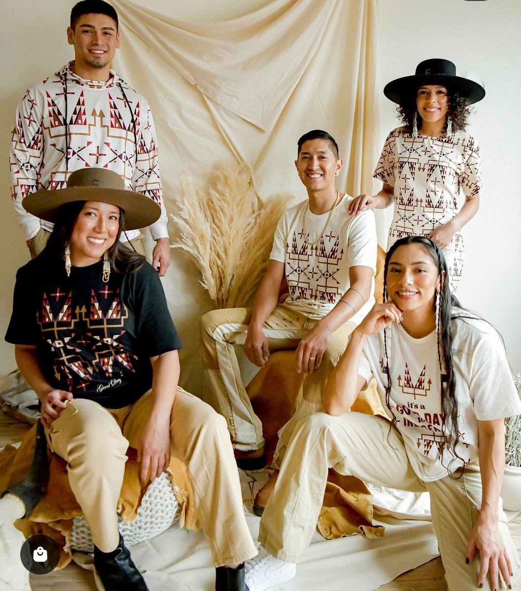 Nativedna2's tweet photo. Native american viral people ❤️🇱🇷
#native #NativeAmericans #nativeusa #NativeTwitter @LakotaMan1 https://t.co/MKB2piXP1k