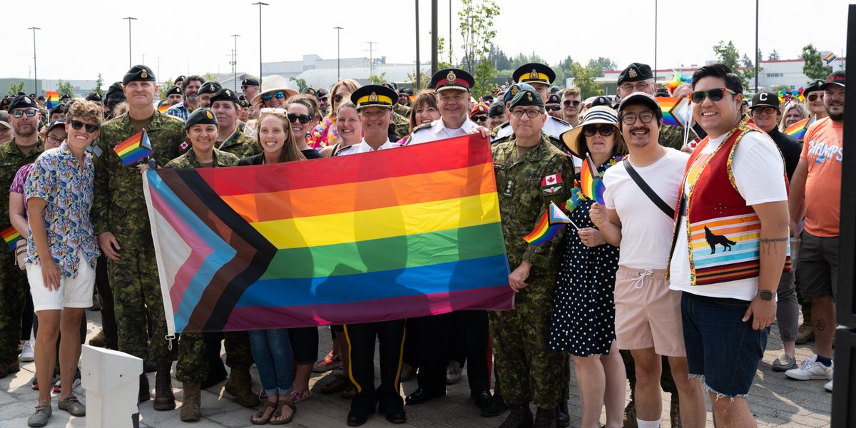 CanadianArmy tweet picture