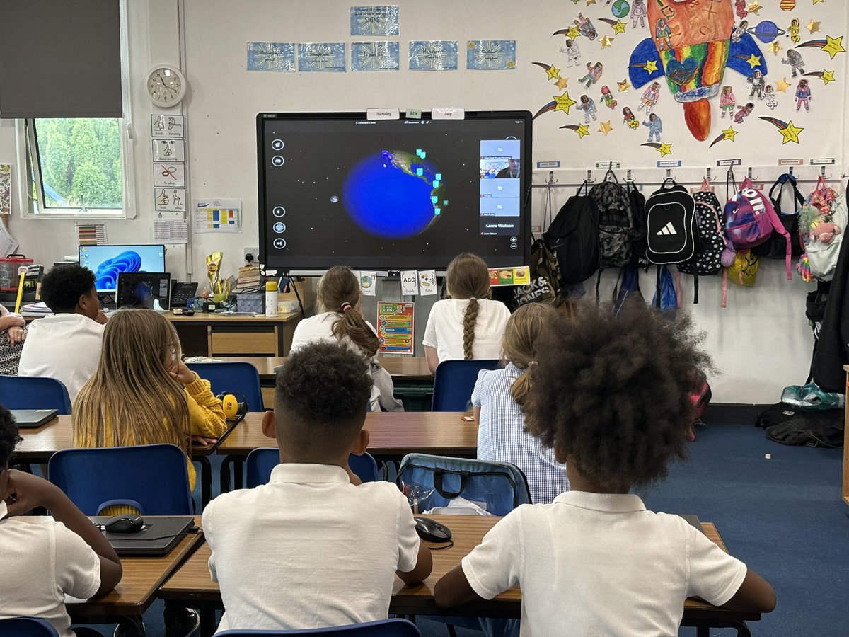 LyftaEd's tweet image. We&apos;ve had a brilliant day of #LyftaLive lessons exploring the Home Wasn&apos;t Built in a Day storyworld, talking about #SchoolTransition, and sharing our thoughts and experiences. 

Thank you to all the classes who joined in and contributed so brilliantly! 

If you missed it this…