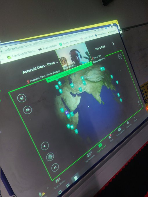 LyftaEd's tweet image. We&apos;ve had a brilliant day of #LyftaLive lessons exploring the Home Wasn&apos;t Built in a Day storyworld, talking about #SchoolTransition, and sharing our thoughts and experiences. 

Thank you to all the classes who joined in and contributed so brilliantly! 

If you missed it this…