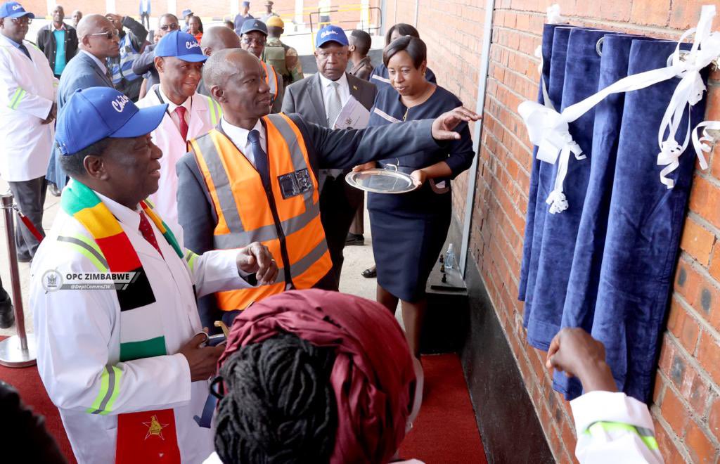 DeptCommsZW's tweet photo. H.E. President @edmnangagwa commissions a Delta Sparkling Beverages Plant in Granite side &amp; a Lagers Manufacturing Plant in Southerton, Harare. Industry is growing in Zimbabwe, courtesy of the growth strategies being pursued by the Second Republic. https://t.co/cfmTPLhy12