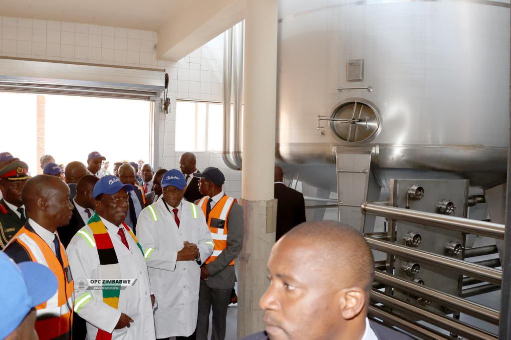 DeptCommsZW's tweet photo. H.E. President @edmnangagwa commissions a Delta Sparkling Beverages Plant in Granite side &amp; a Lagers Manufacturing Plant in Southerton, Harare. Industry is growing in Zimbabwe, courtesy of the growth strategies being pursued by the Second Republic. https://t.co/cfmTPLhy12