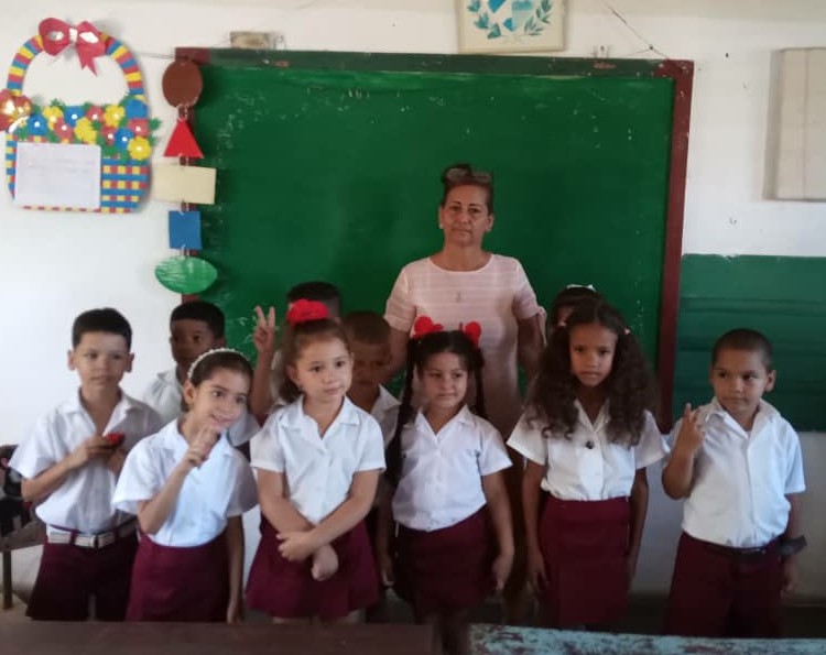PrimariaPais's tweet photo. Graduación de los escolares de Prescolar¡Felicidades!#Cuba #CubaPorLaVida https://t.co/VQCY4eH61V