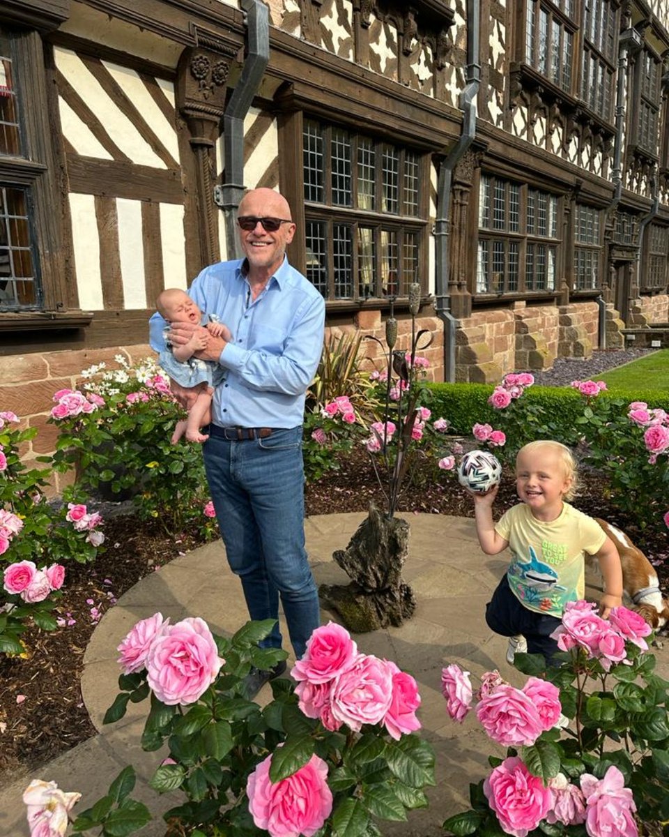 JohnDCaudwell's tweet photo. Look who's been left holding the baby again. 👶

#dadlife #parenting #children #family https://t.co/HBLo5byu8b