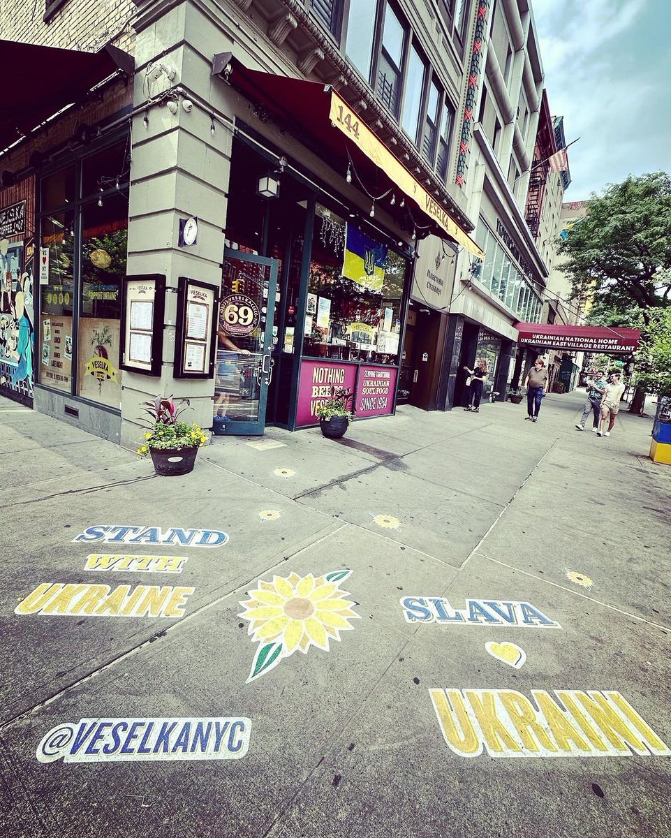 veselkanyc's tweet photo. #repost @gregmg451
Nowhere in the US speaks so strongly about their support for Ukraine or for pierogi than this spot in the East Village of NYC … @veselkanyc
#veselkanyc #eastvillagenyc #littleukraine #newforkcity #nyceeeeeats #forkyeah #nyceeeeeats #standwithukraine 🇺🇦 https://t.co/bKltj7BRJh