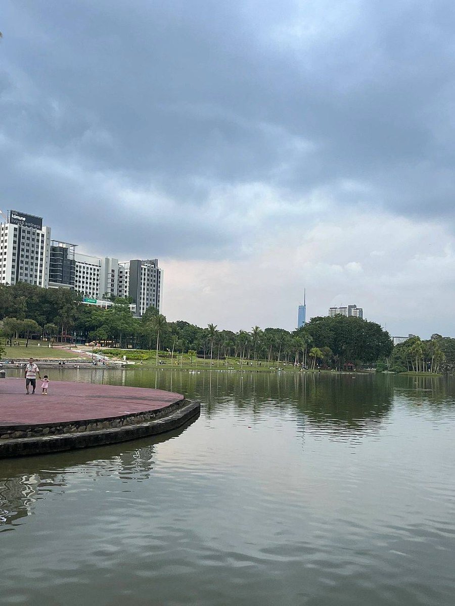 TiannaLucasf's tweet photo. 🏃‍♀️Morning run in Kuala Lumpur park 🏃‍♀️ https://t.co/A8pHzy5sh2
