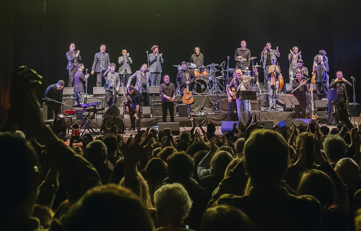 Gracias Rosario!
📍 Teatro El Círculo
📅 29 de junio de 2023
📸 Cecilia Córdoba
Reseña: lacapital.com.ar/zoom/regreso-g…