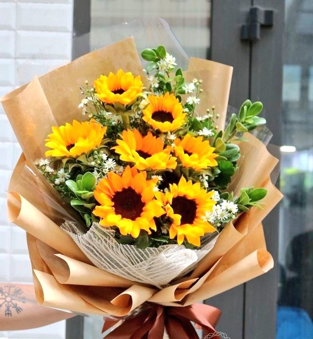 SUNFLOWER 🌻 tweet media