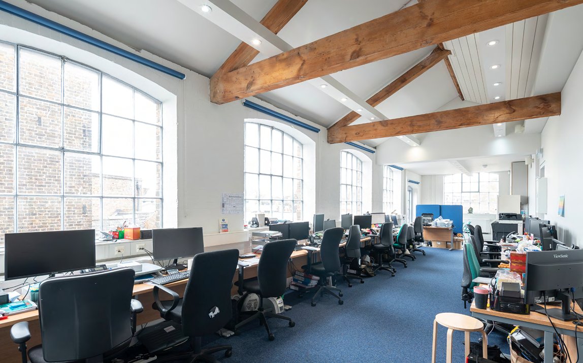 James Andrew International tweet media