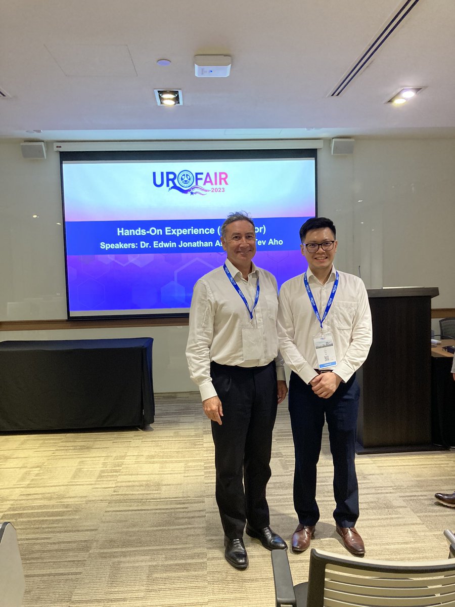 The spotlight turned on Dr Edwin Aslim at Singapore General Hospital, today who did a very nice HoLEP for a gentleman with recent significant prostatic bleeding from a &gt;100cc prostate. A fantastic 1st enbloc HoLEP for a complex case perfectly suited to #HoLEP. Congratulations!