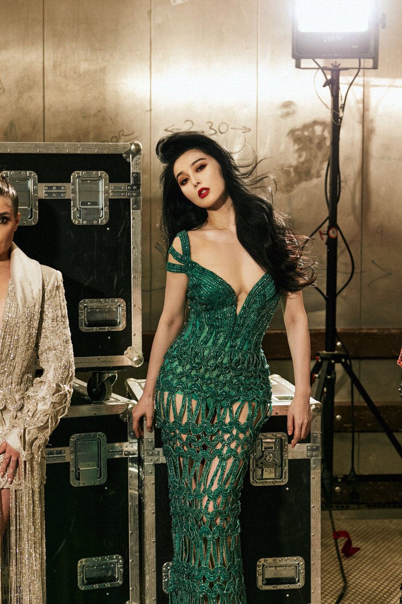 In anticipation of unveiling the Fall Winter 2023/24 Couture collection, we called on 4 beloved Friends of the House to showcase key pieces ahead of their runway debut.

#TonyWardCouture #TonyWardHCFW2324 #UnderMySkin

#GessicaKayane #FanBingBing #ArayaHargate #TessaBrooks