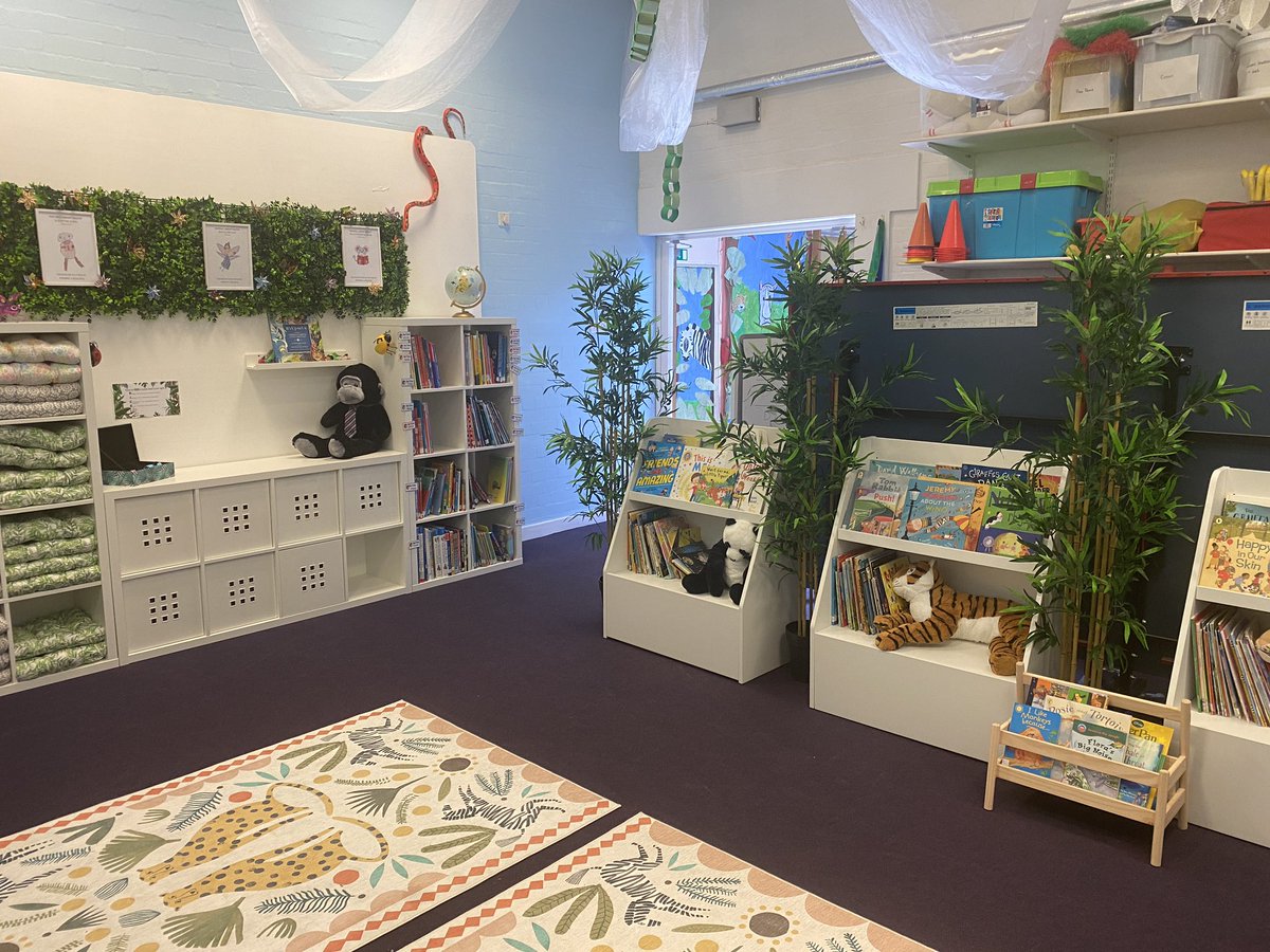 Had a wonderful morning at Meethill Primary School at the grand opening of their school library. The pupils were fantastic, the library looks amazing. Well done to the pupils and staff for all their hard work