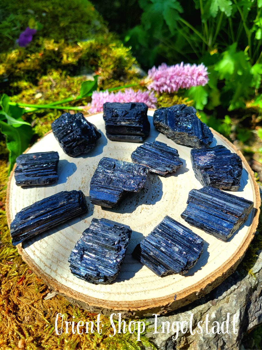OrientBasar's tweet photo. ✨ Schwarzer Turmalin (Schörl)✨
✨   Edelsteine und Mineralien im Orient Shop ingolstadt Stadtmitte ✨
📍Orient Shop Ingolstadt
     Sauerstr. 7
     85049 Ingolstadt

#ingolstadt #Edelsteine #mineralieningolstadt #Kristalle #edelsteinschmuck #mineralien #steinewelt #steine https://t.co/GlvM51ji8k