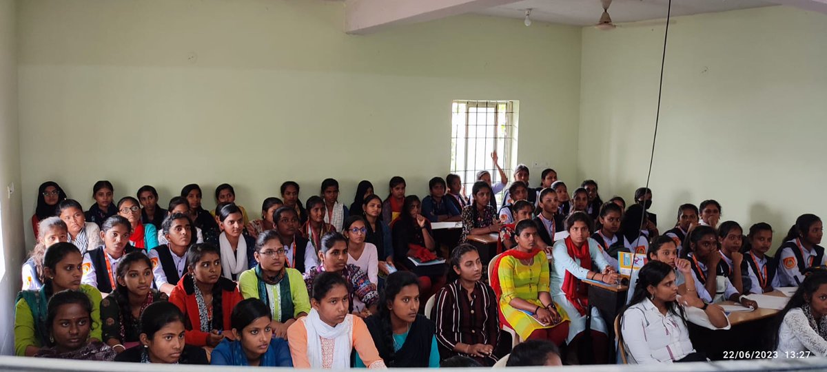 Breaking taboos!👊
Our passionate Team Karnataka successfully organized 'Menstrual Hygiene Awareness Programme' at Shree Krishna College, Bangalore. This program aimed to debunk the myths to promote awareness about menstrual hygiene practices.
#Mentrualhealth 🩸#Breaksilence📢