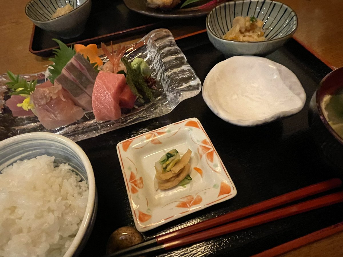 masako1609's tweet photo. 夜は久しぶりの
@だるまや さん

美味しいわ〜
また、お腹いっぱい食べてしまいました😋

水茄子🍆は何年ぶりかな？
バリ🐴ではなく美味(*´༥` *)
ご馳走様でした。 https://t.co/wXy6xoMH5N