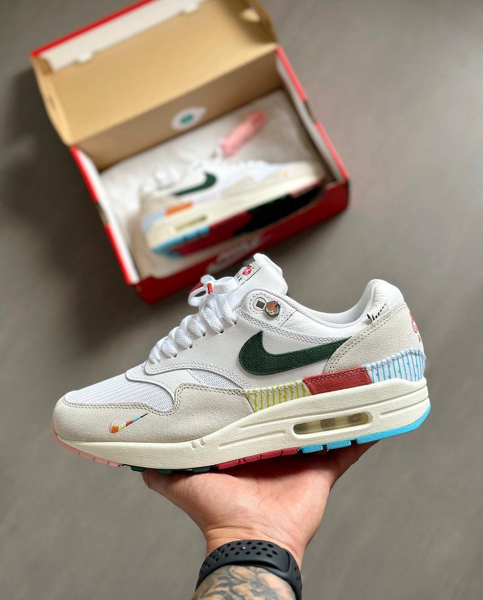 lsdls's tweet photo. Elle plaît beaucoup, voici la Nike Air Max 1 All Petals United en détail ! 💐
Somme-nous sur un des meilleurs coloris de la Air Max 1 ? https://t.co/uWs1Z34ZW2