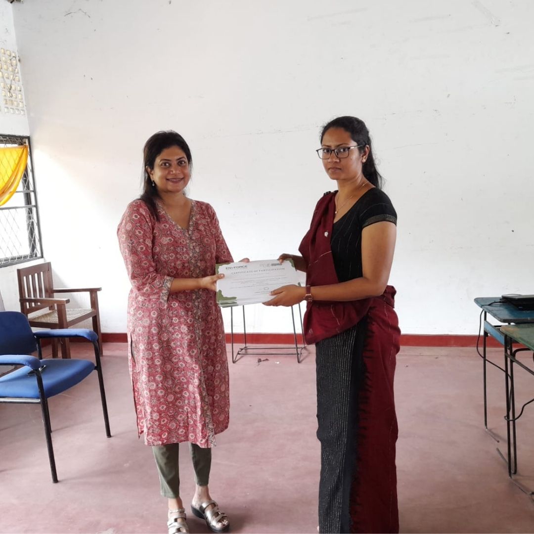 FEOSriLanka's tweet photo. A special thank you to Tharuka Dissanaike for conducting the programmes at the schools today, and thank you to Nagalakanda MV and Ananda Balika National School for participating!

#feosl #CFLI #school #educational #conservation #climate #advocacy #YOUTH https://t.co/aq2sLDjXS8