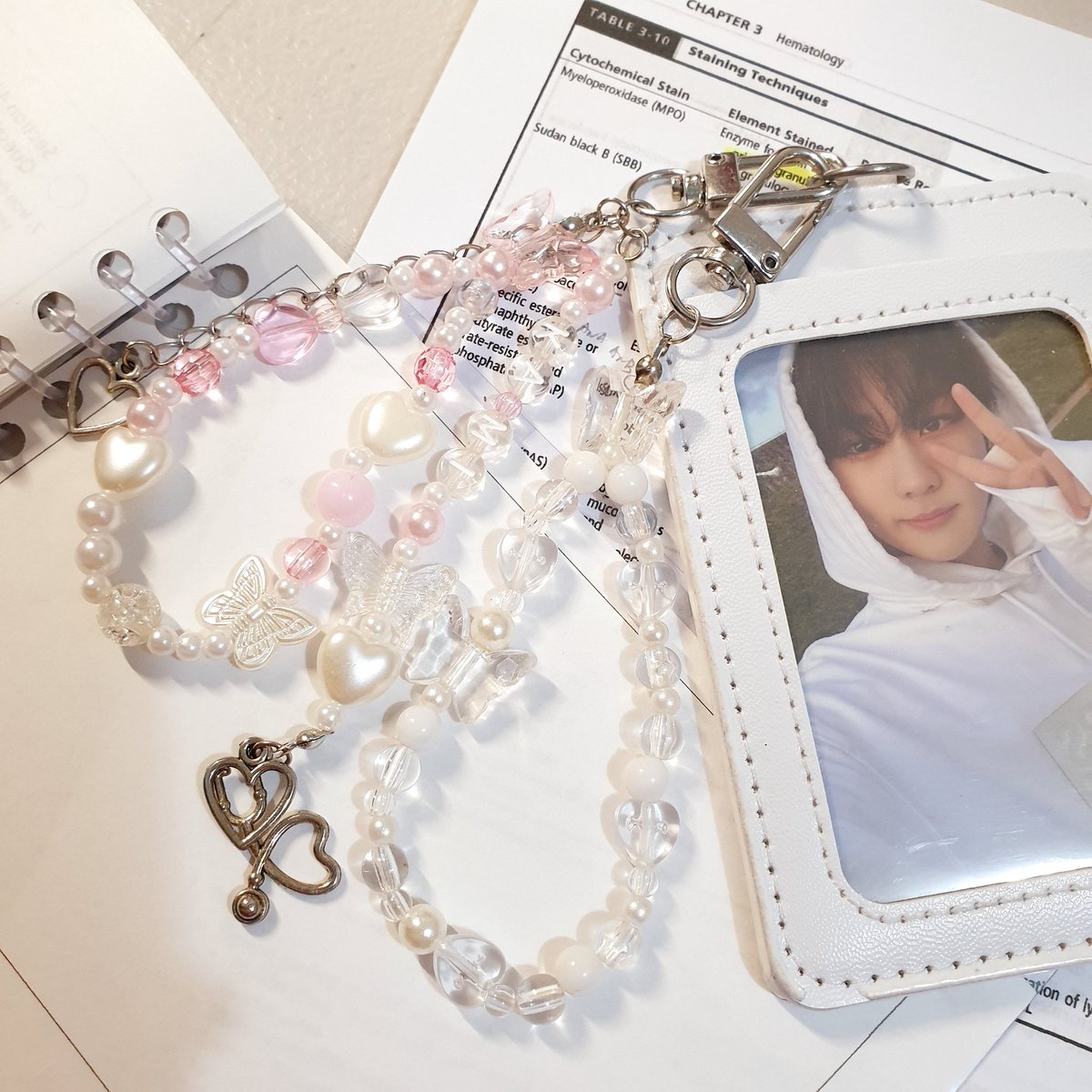 studywkc's tweet image. 🌷 — i used to sell these kind of beaded keychains and I miss doing them sm :( I shall find time again soon after internship 💌