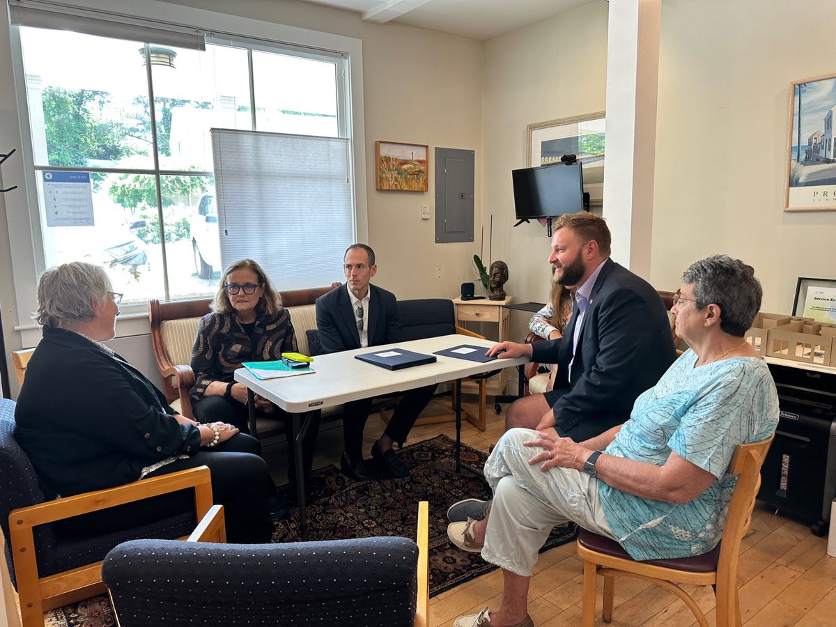 JulianCyr's tweet photo. A beautiful day in Provincetown with Secretary @KateWalshHHS &amp; Commissioner @RobbieForChange. Grateful for their commitment to equity, from racial equity to geographic equity, and their proactive approach to ensuring our communities have the support &amp; services they need. https://t.co/yBbdqc0uQ1