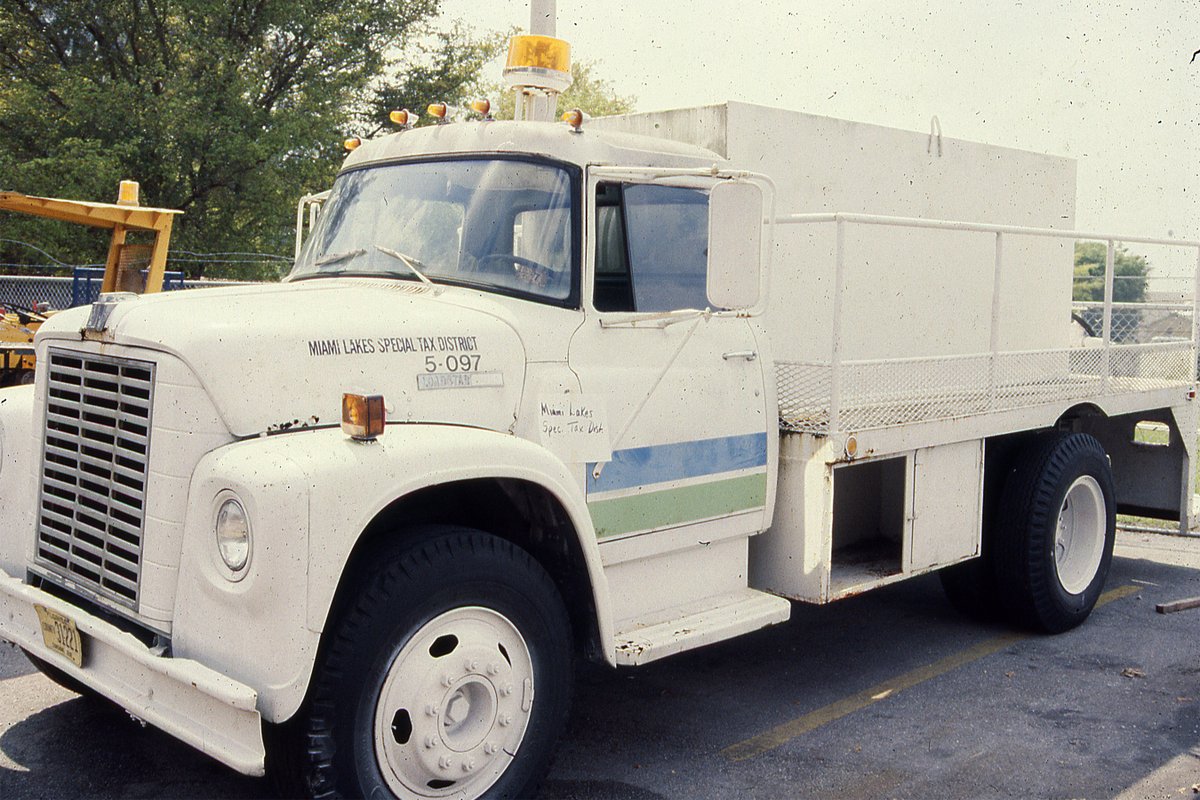 MiamiLakesNews's tweet photo. Before incorporation, Miami Lakes had some clean rides from then Metro-Dade County keeping our town clean and looked after. These two, stationed outside of the Miami Lakes Optimist Park, are captured in this #TBT during routine cataloguing in the early 1980s!🌳 #MLHistory https://t.co/yPwbJEMa9E