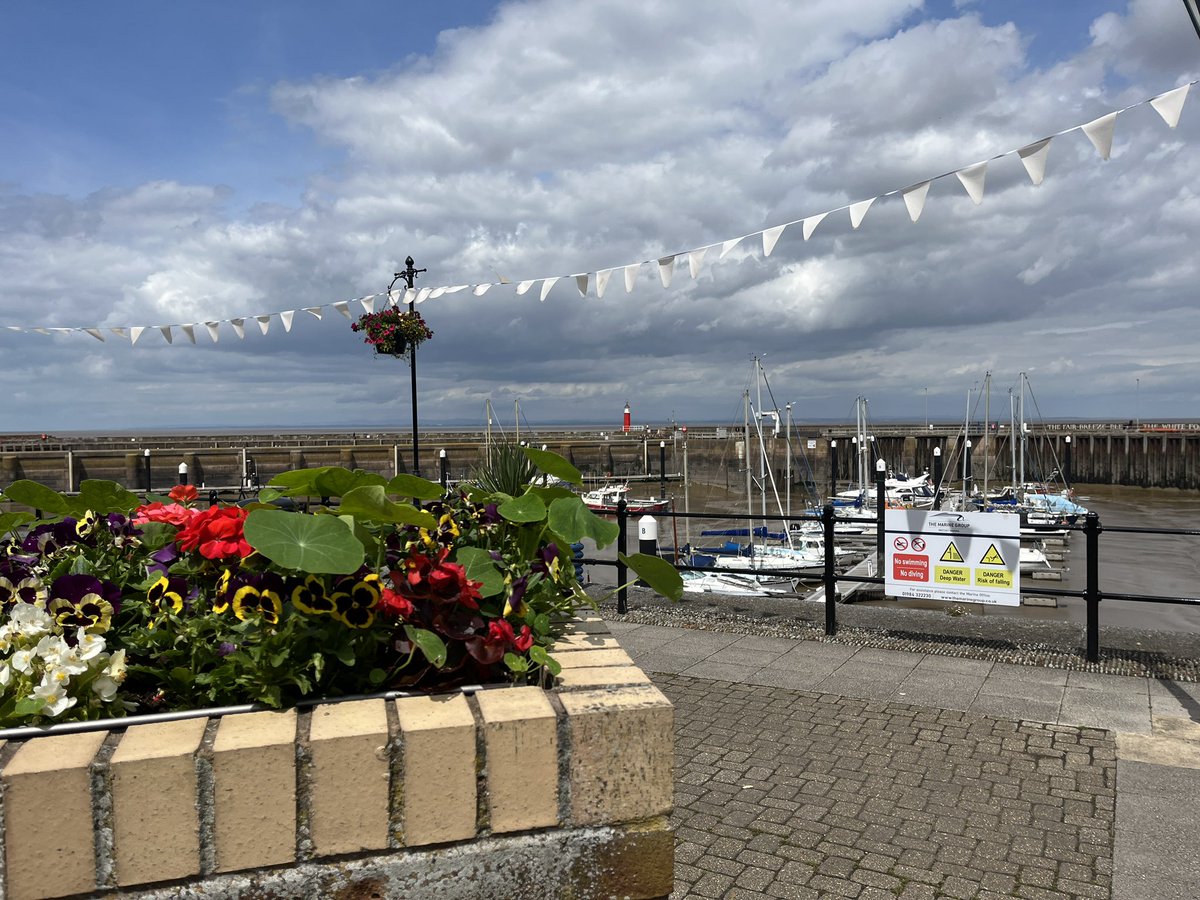 A pleasure to have Mr Ellis &amp; Ms Stanley from the history team out supporting our year 7 geography fieldwork today in (mainly) sunny Watchet. <a href="/_TKASA/">The King Alfred School an Academy</a> #NationalFieldworkFortnight