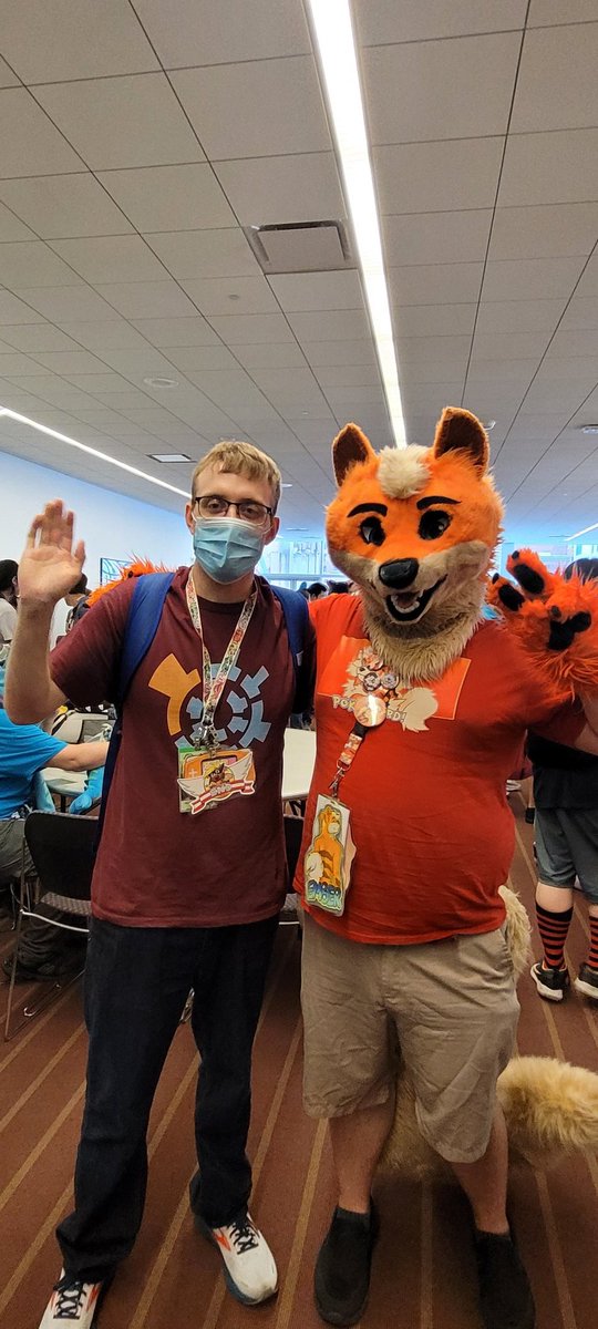BerryBomber's tweet photo. Some fursuiting highlights from Anthrocon! Shoutout to the guy with the Metroid key shirt ironically being the first person I wanna get a pic with 😂 https://t.co/HQCDKbieat