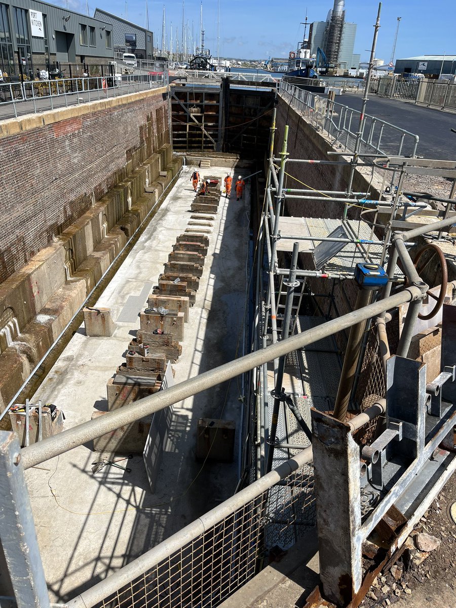 sussex_tours's tweet photo. Enjoyable guided walking tour around Shoreham Port this afternoon, as part of their sustainability week. #SWSP23 
Interesting to learn more about the size and scale of their operations ⛴️🏗️ https://t.co/325HEGCzL1