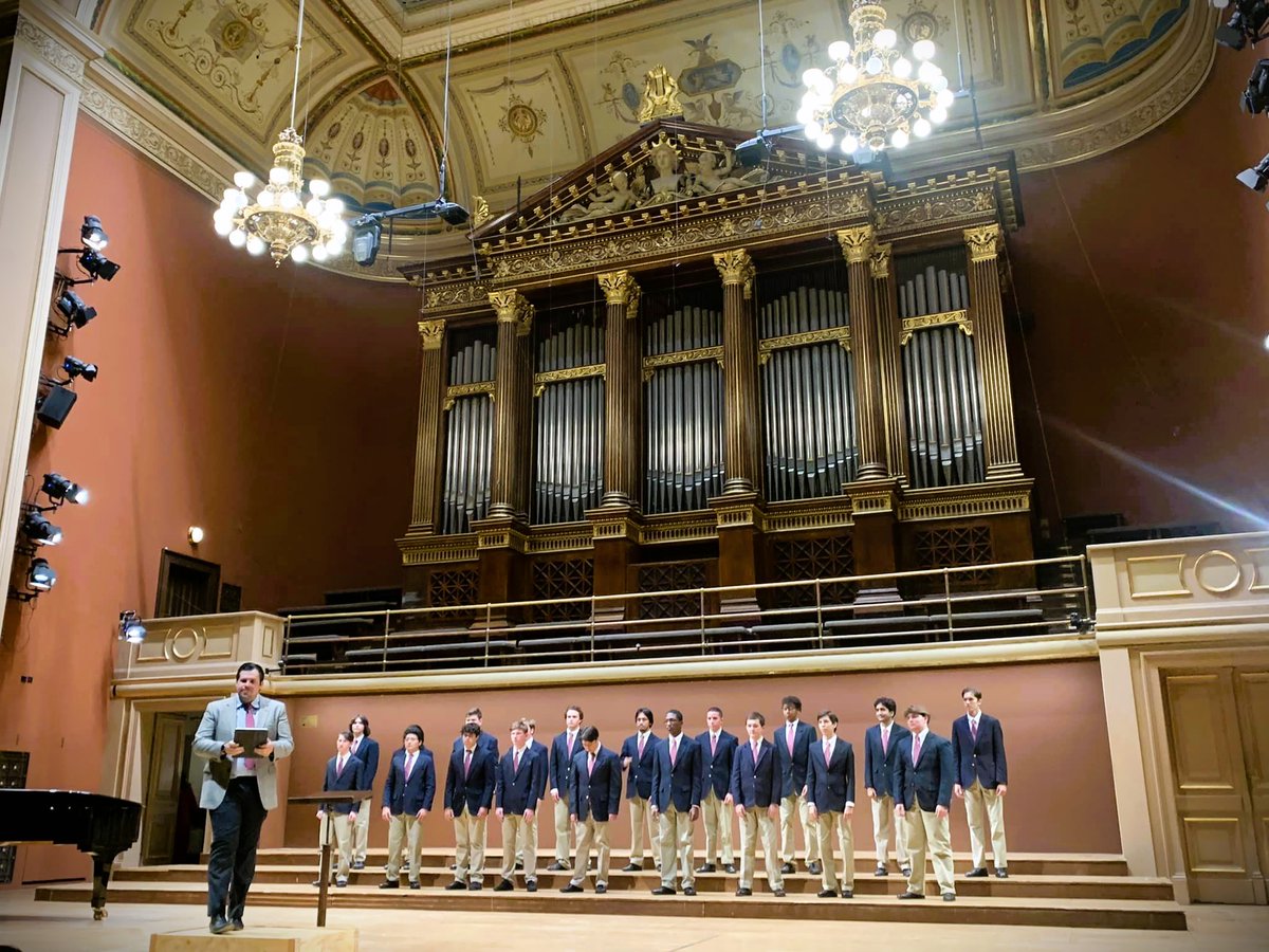 singingsons's tweet photo. Looking back at our 2022 Prague Tour! So many great memories:) #floridasingingsons #choirtour #seetheworld https://t.co/jF8iNislWQ