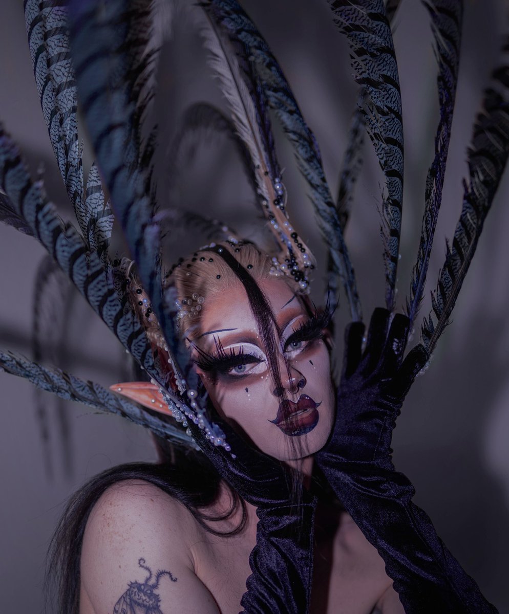 It girl? I’m the shit girl 😌🤍♠️
.
.
📸: <a href="/steves_beebs/">steves_beebs</a>