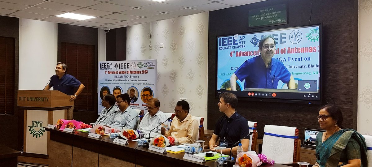 IeeeAec2022's tweet photo. IEEE Asansol Engineering College Student Branch attended the 4th Advanced School of Antennas 2023 on AI and Machine Learning in Antenna Engineering. Inspiring speakers, insightful sessions, and gratefulness to sponsors and organizers. We depart motivated for future innovations. https://t.co/HFTXUCLXqi
