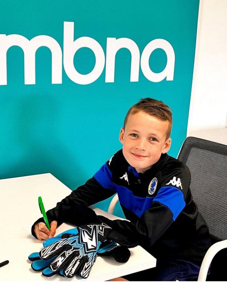GoalkeepingAFR's tweet photo. Big congratulations to William on signing another year with Chester, keep up the good work 👏👏👏 https://t.co/35fE3KQzEQ