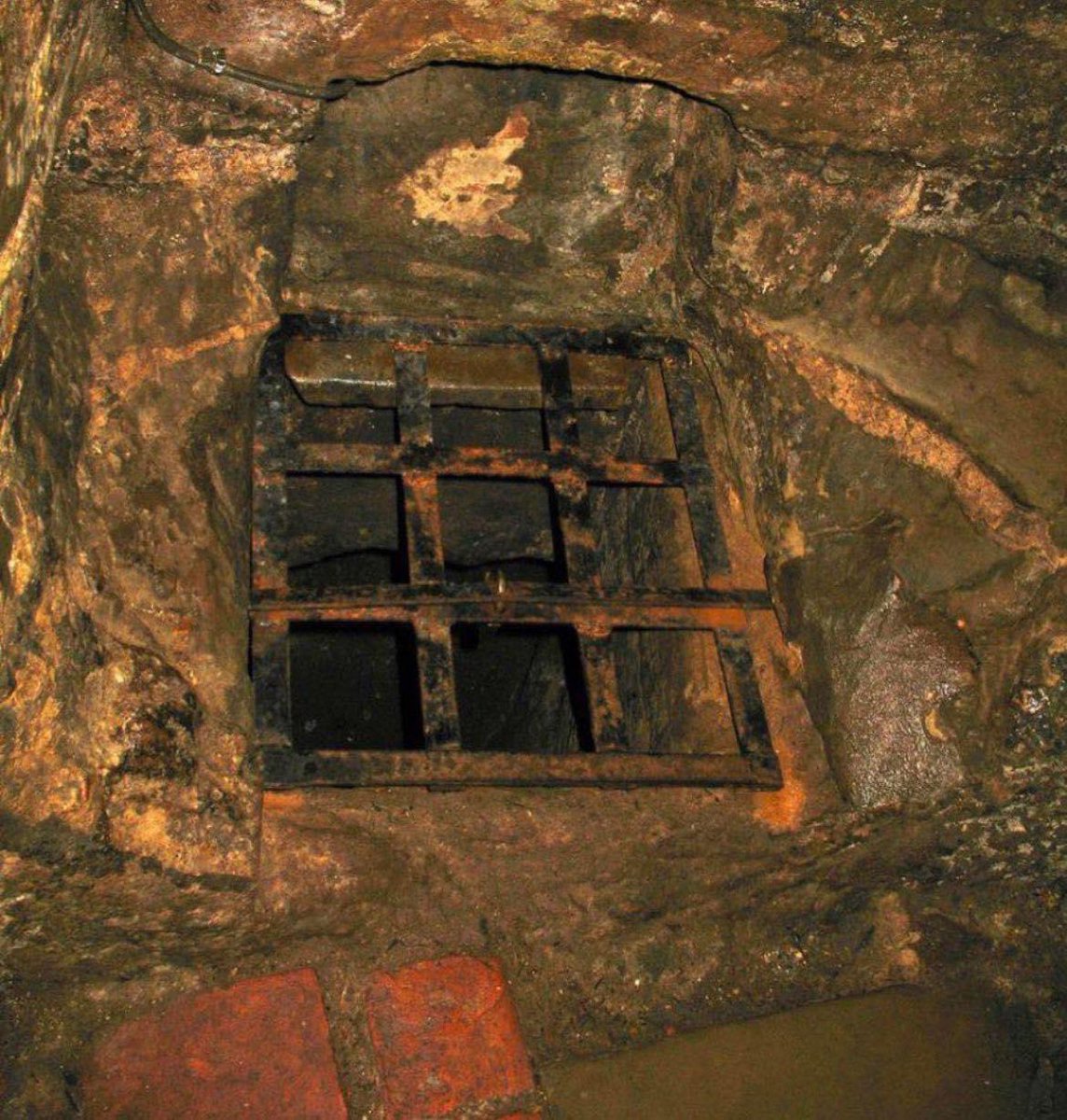 Inglaterra - Chalé e Castelos famosos - Viajando e Correndo, image size:1144x1200