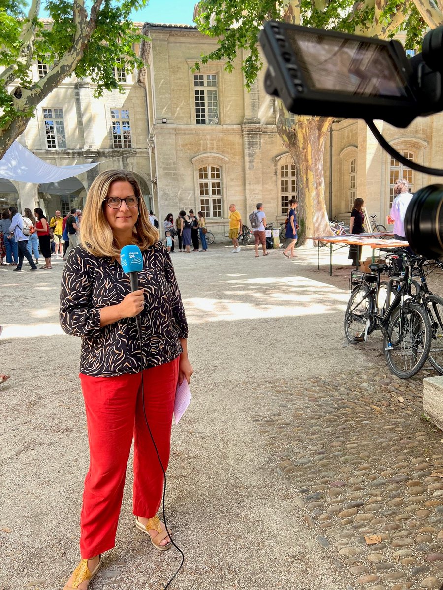 77e <a href="/FestivalAvignon/">Festival d'Avignon</a> : un nouveau directeur, plus de 1 500 spectacles et les femmes à l'honneur 🎭

En ouverture, le spectacle #GROOVE de la chorégraphe Bintou Dembélé et #Welfare de la metteuse en scène Julie Deliquet.

↪️f24.my/9dI8.T

<a href="/France24_fr/">FRANCE 24 Français</a> <a href="/SoniaPatricelli/">Sonia Patricelli</a>