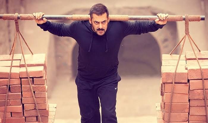 #Sultan became the first Indianfilm to have a collection of over 30cr for five consecutive days..!! HISTORY OF INDIAN CINEMA 

7YRS OF MAJESTIC SULTAN