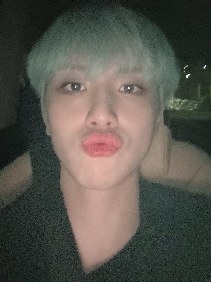 WEi__Member's tweet image. [#동한] 굿밤😗