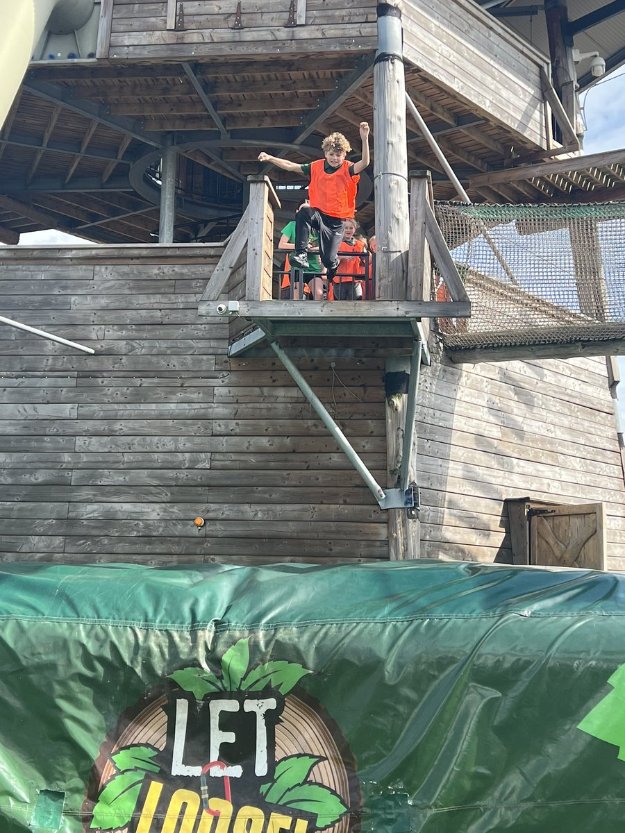 WansbeckSport's tweet photo. A super day for all of our Year 6s at Let Loose. A fantastic trip and way to celebrate all the efforts the children have put in this year… Well done everyone! 🧗‍♂️🧗🛝🛼 https://t.co/VRaAeNhGWS