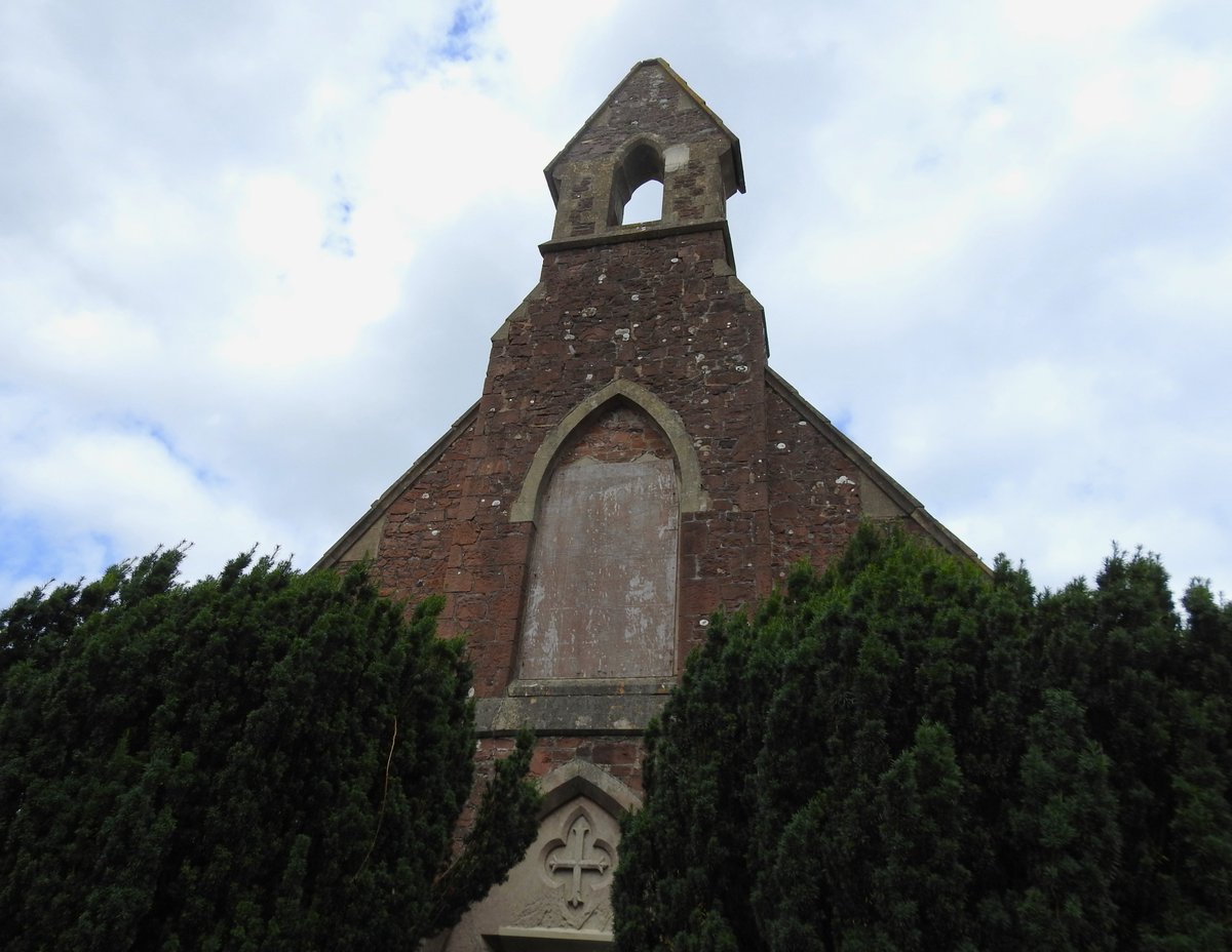 fotc2017's tweet photo. Our disused chapel: west front and belfry #Teignmouth #cemetery #Victorian https://t.co/PMmF8ceYkf