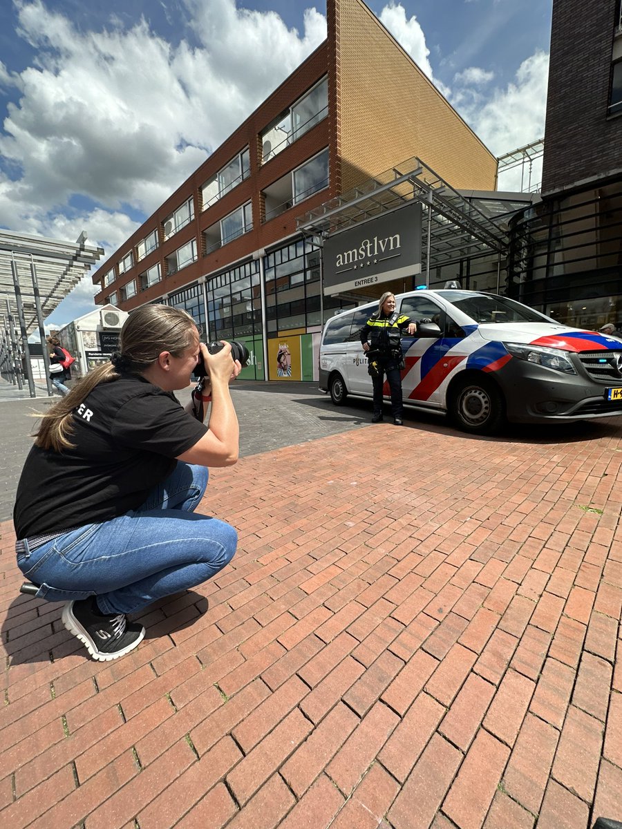 Vandaag hadden we even een fotomomentje op het Stadsplein #Amstelveen samen met de ambulance en de politie. 

Dit vanwege een speciaal project waar binnenkort meer informatie over komt! Blijf vooral de socials volgen….