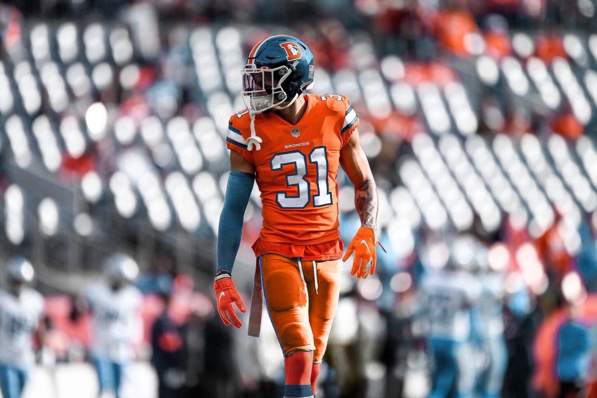 BuzzswapsDesign's tweet photo. Closer look at my Denver Broncos Uniform Redesign https://t.co/NEykS6y6iO